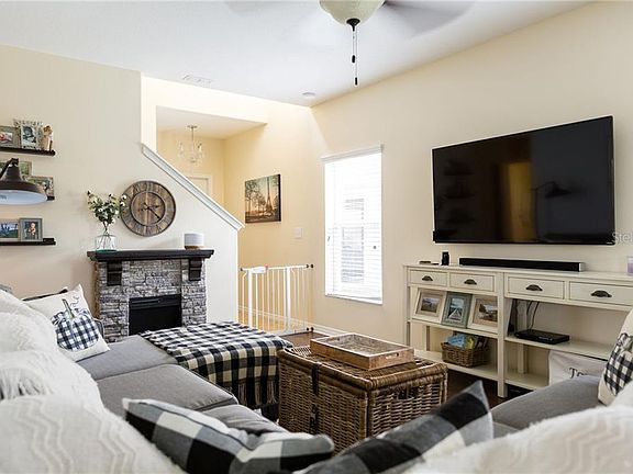 4th image of 1313 Pasadena Bloom Ln