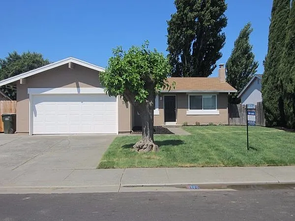 808 Bluebill Way photo 1