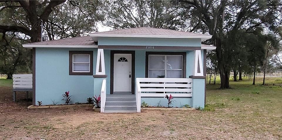 1st image of 21016 Franklin Dr