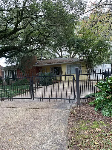 2424 Dogwood Ave Photo 1