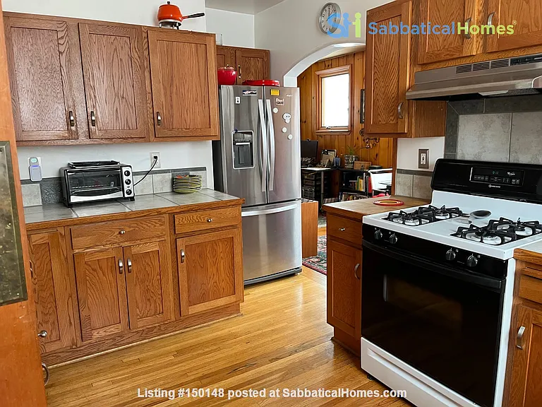 1211 W Oak St — Photo 4