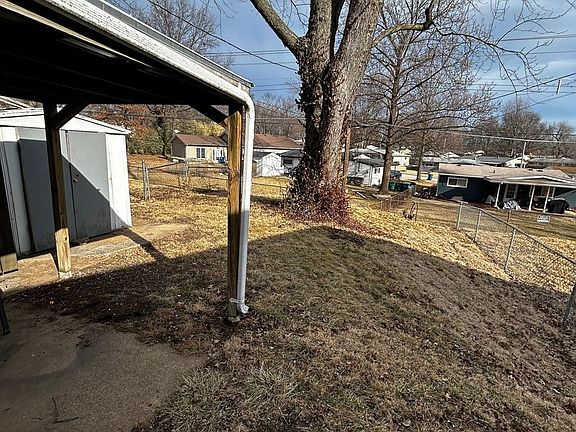4th image of 4080 Esseldale Dr