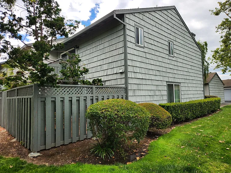 872 Cabot Ln — Photo 30