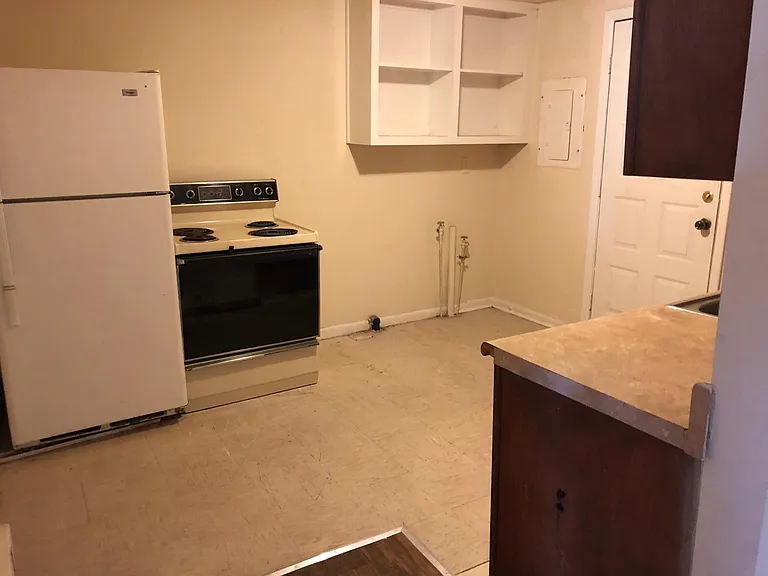 6001 California Ave #B — Photo 6