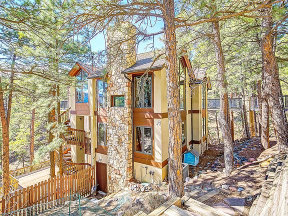 2593SunshineCanyonDr-4