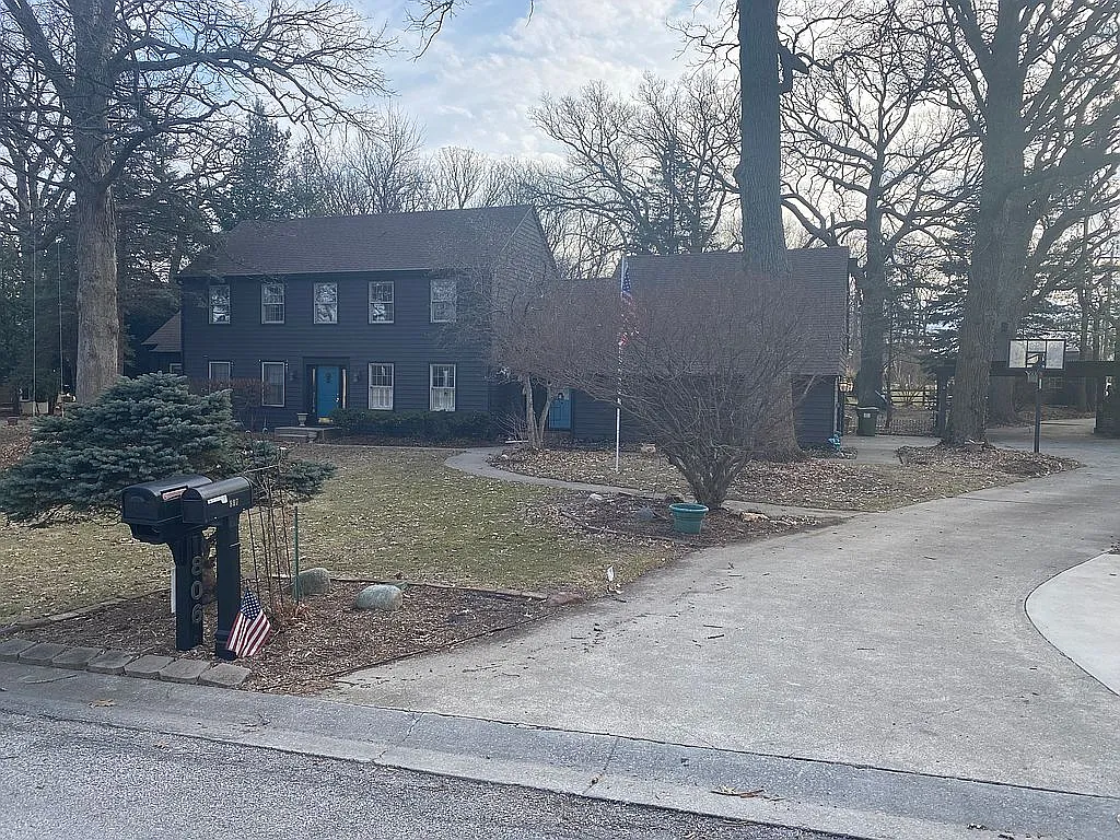 806 Deer Run Dr photo 1