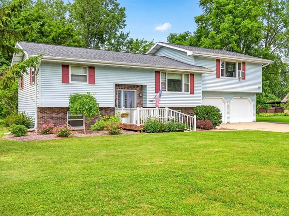 N1415 Greenwood Rd, Greenville, WI 54942
