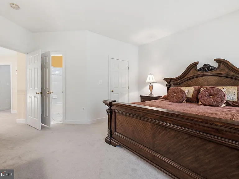 14140 Seneca Rd — Photo 91