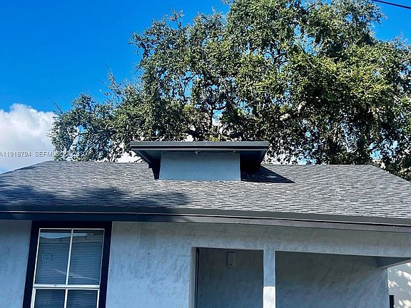 3rd image of 1800 SW 3rd St APT B