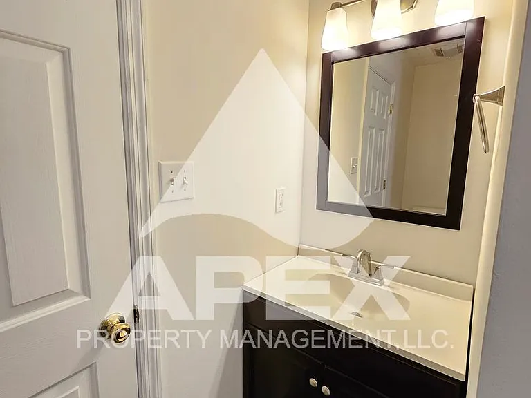 8705 Trapper Ln — Photo 13