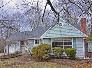 6 Maple St, Plainville, MA 02762
