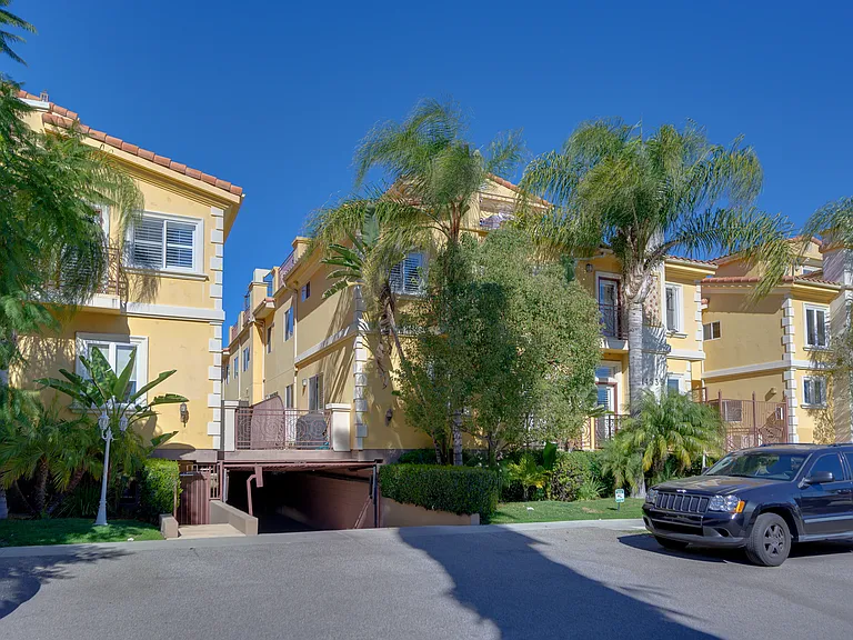 14535 Margate St #1 — Photo 22