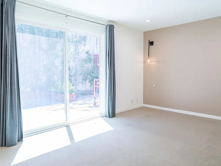 633 Museum Dr — Photo 21