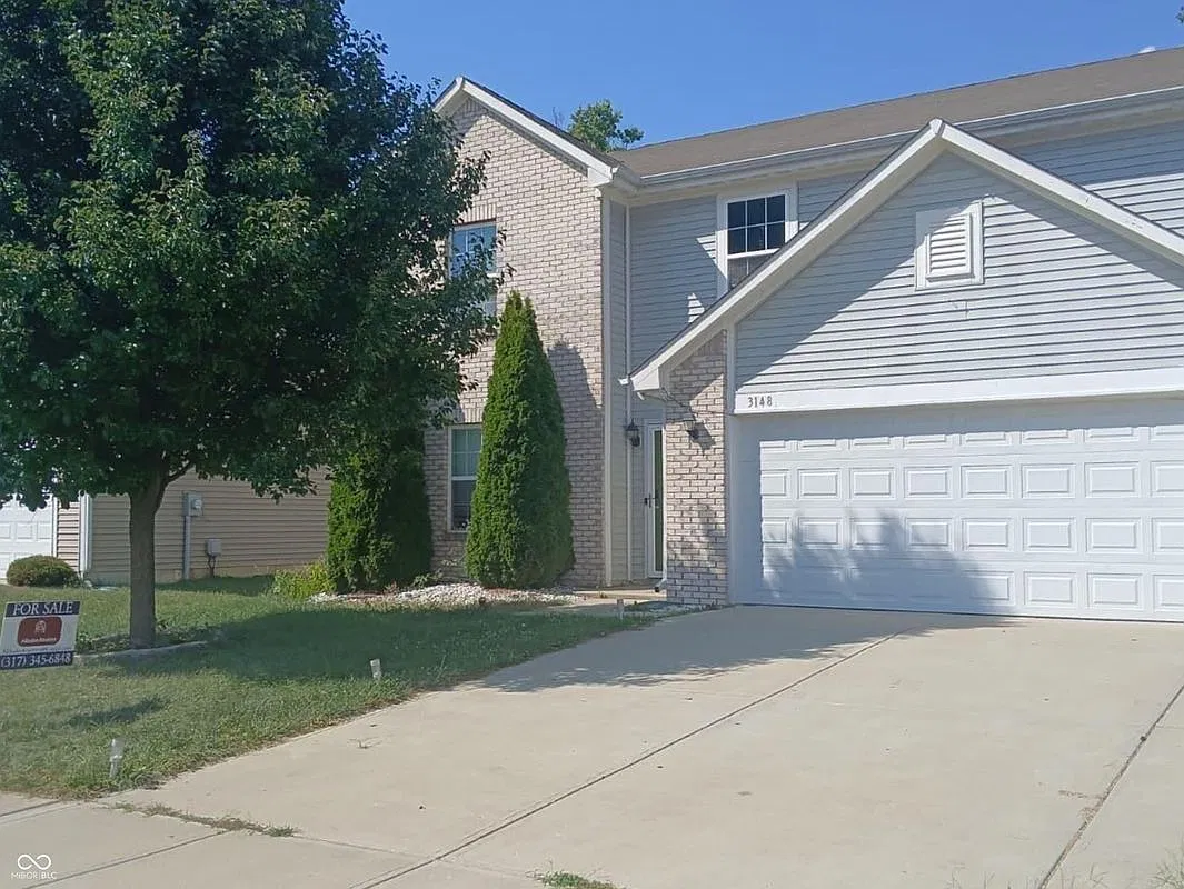 5 bed, 4.0 bath, 3200 sqft, $2,400 — Photo 3