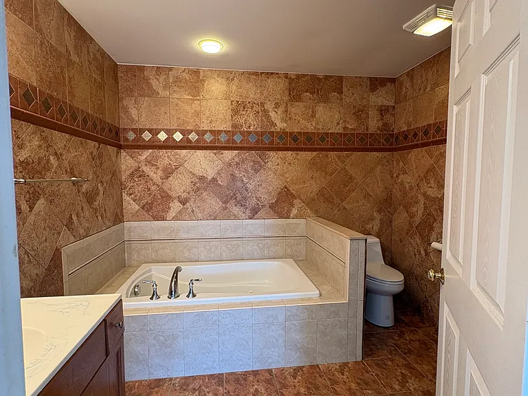 264 Midland Ave #32 — Photo 14