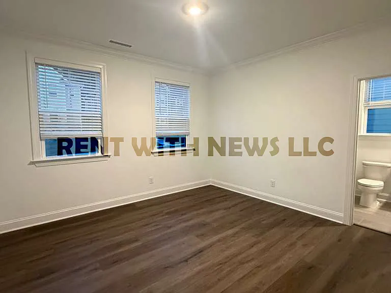 704 Longleaf Grove Ln — Photo 8