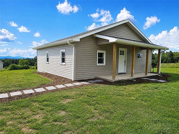 2nd image of 11493 Glade Valley Road