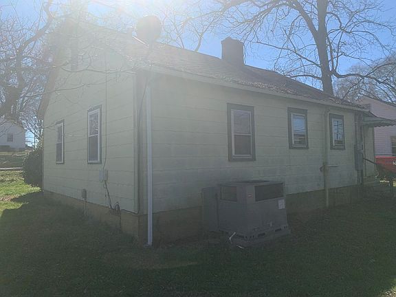 4th image of 309 Humphries St