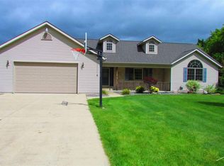 10280 Dice Rd, Freeland, MI 48623