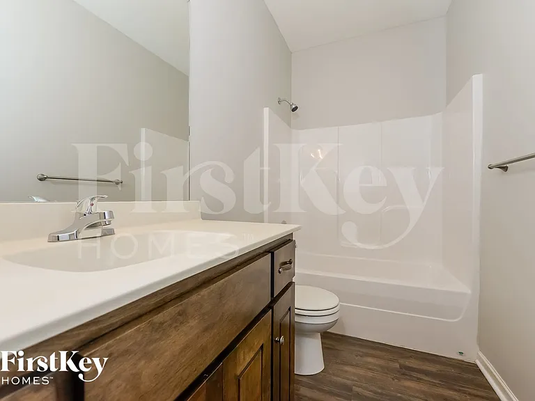 416 Rachael Cir — Photo 12