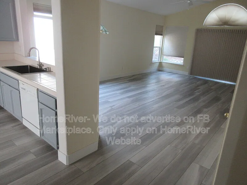 3 bed, 2.0 bath, 1446 sqft, $2,800 — Photo 3