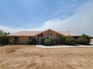 15472 Tacony Rd, Apple Valley, CA 92307