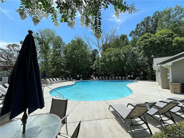 1481 Liberty Pkwy NW — Photo 11