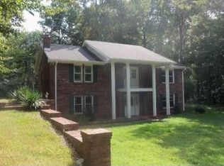 150 N Leath Rd, Portland, TN 37148