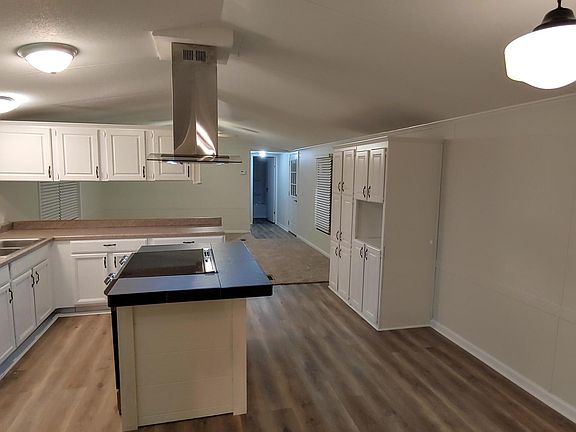 2nd image of 103 Stonewood Dr
