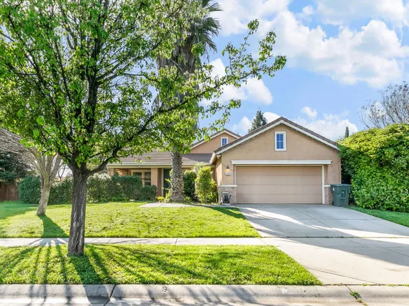 2084 Knights Ferry Dr, Plumas Lake, CA 95961