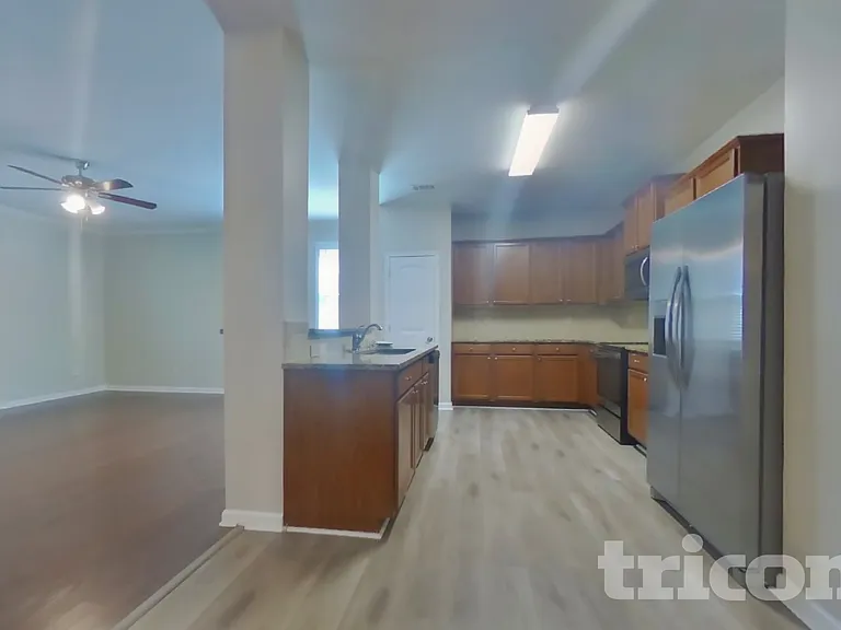 223 Madison Ave — Photo 6