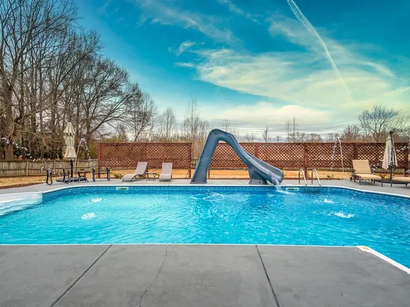 30 Shady Oaks Dr, Eads, TN 38028