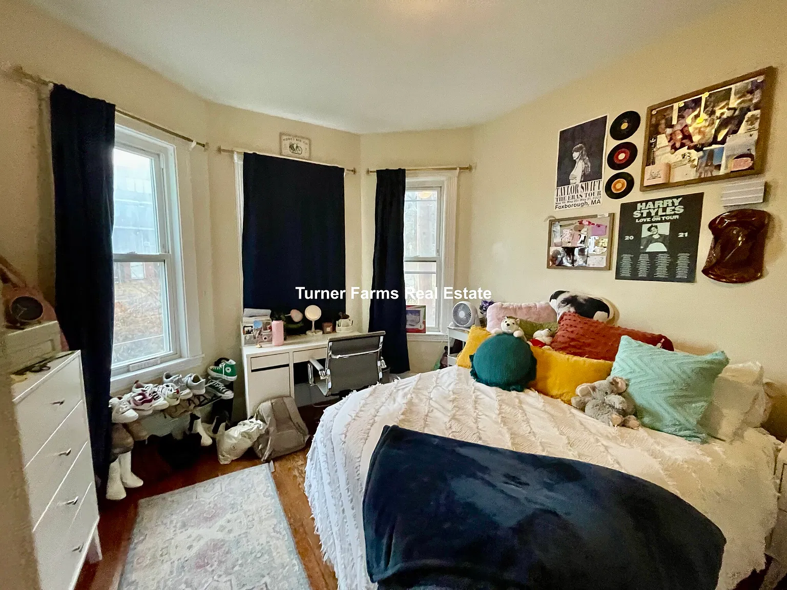 4 bed, 1.5 bath, 9999 sqft, $5,000 — Photo 4