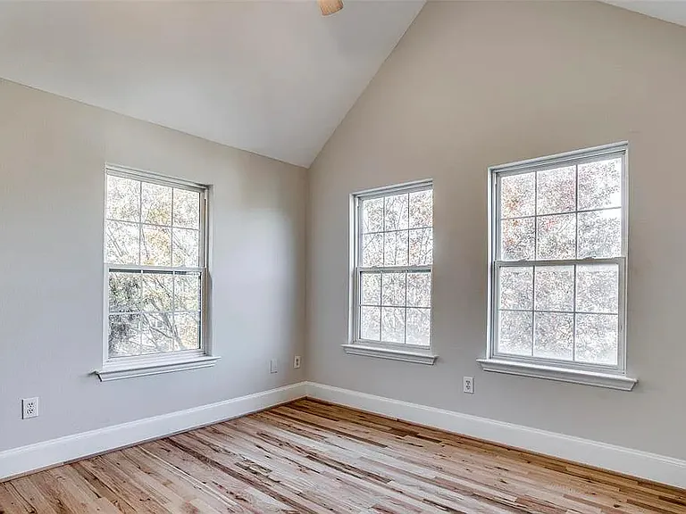 5720 La Vista Dr — Photo 13