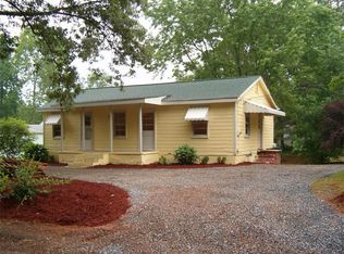 1296 Hunter Dr, Acworth, GA 30102