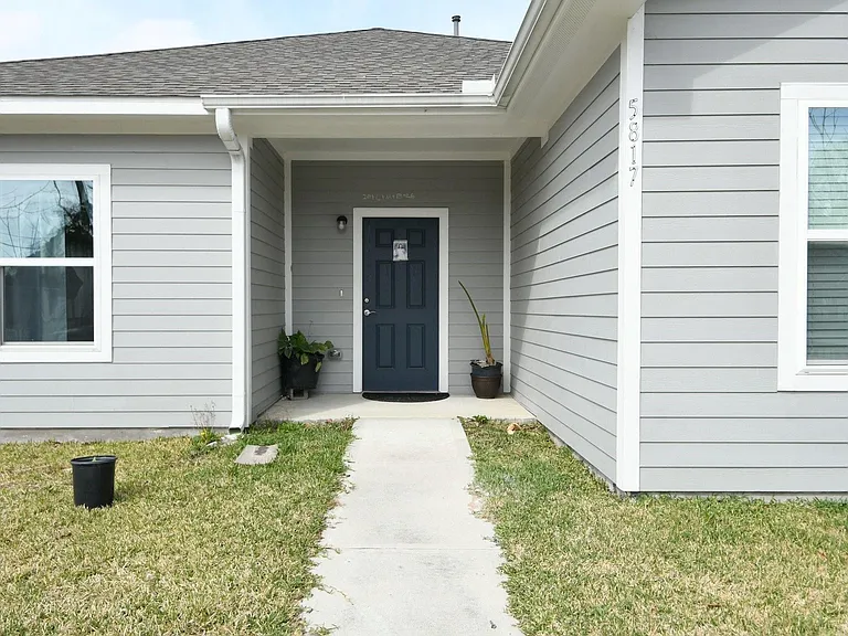 5817 Gaston St — Photo 8