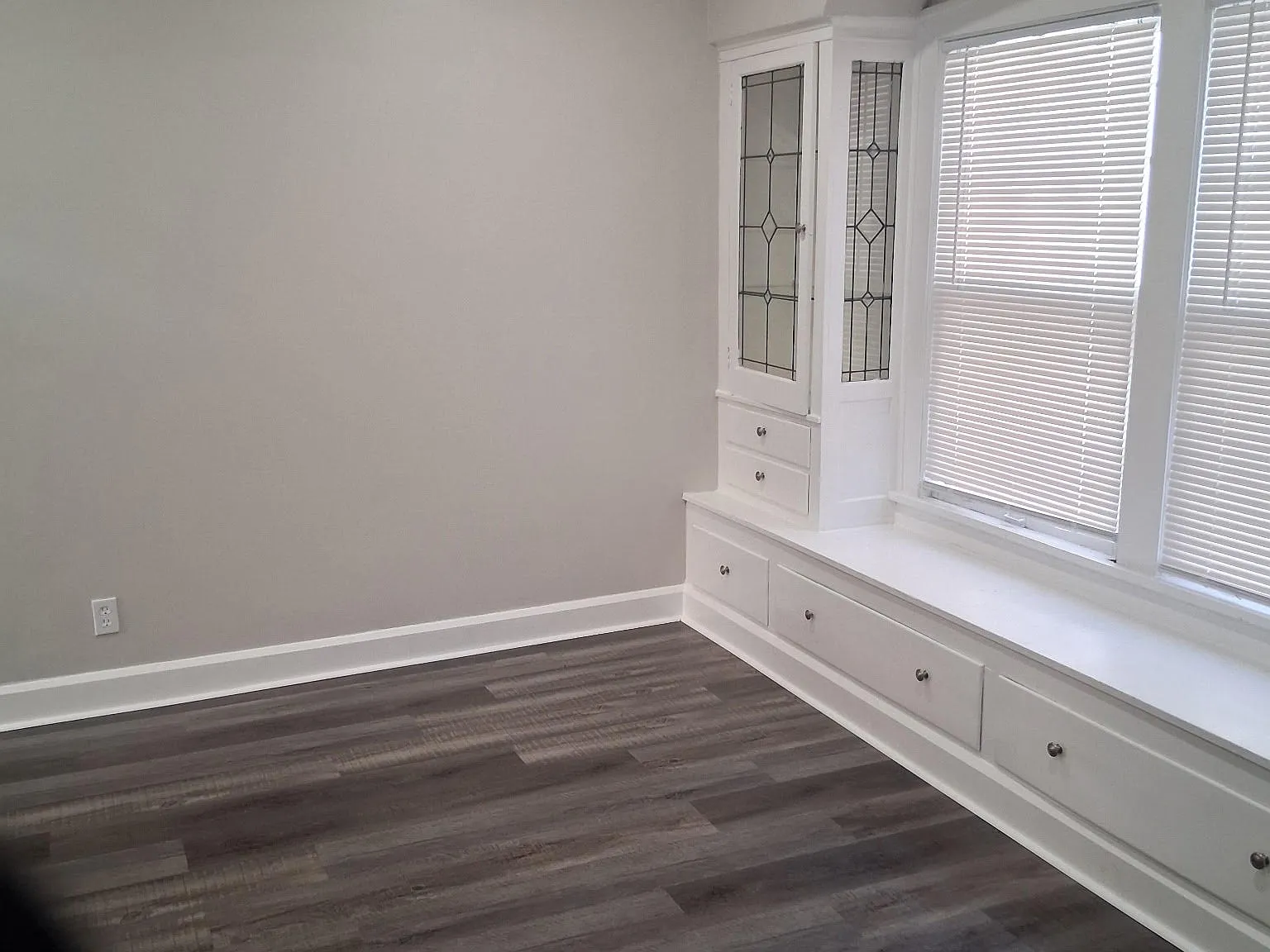 5 bed, 1.5 bath, 1465 sqft, $1,900 — Photo 3