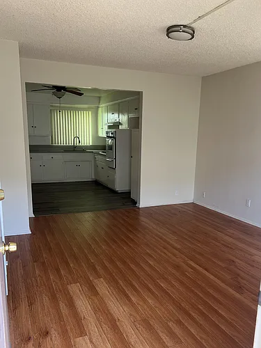 1124 N Columbus Ave #5 Photo 1