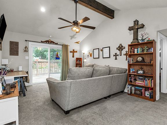 3rd image of 3963 Summit Ridge Dr