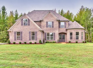 1825 Shady Wind Dr, Southaven, MS 38671