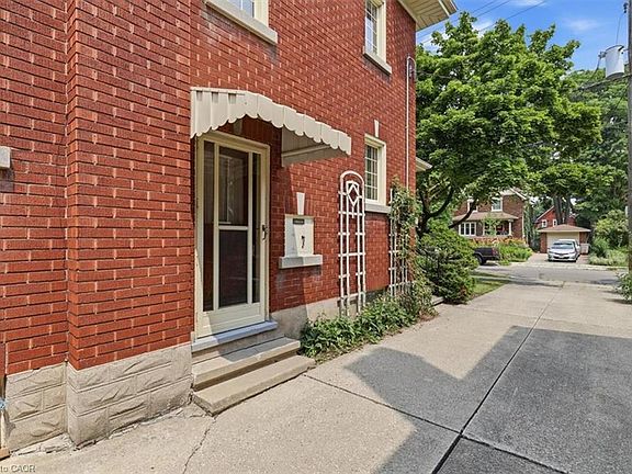 4th image of 111 Filbert St