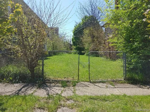 1349 Seward St, Detroit, MI 48202