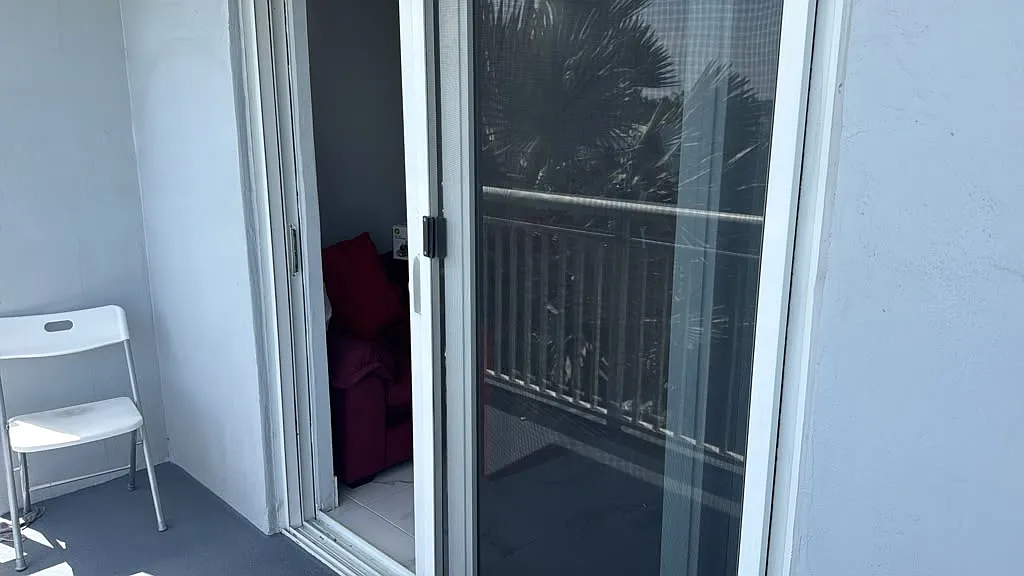 2 bed, 760 sqft, $1,000 — Photo 2