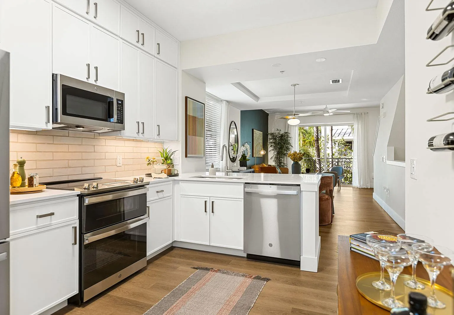 ANKR Wilton Manors — Photo 1