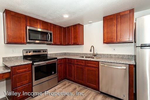 1st image of 2330 W Belmont Ave APT 02