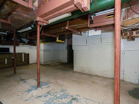 60th image of this home