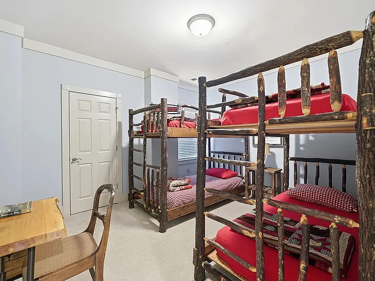 425 Sanderlin Mountain Dr — Photo 41