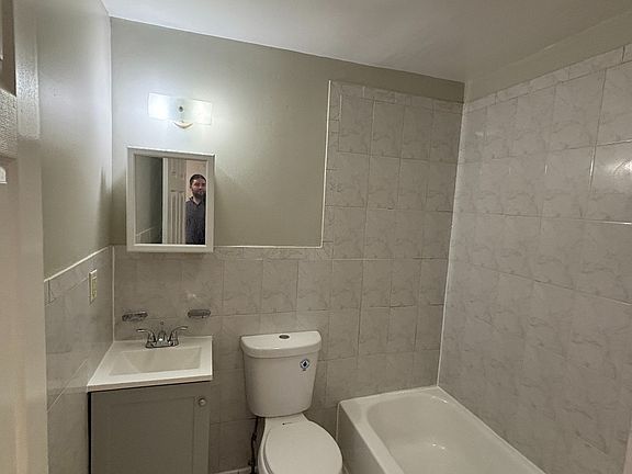 5th image of 289-291 S 7th St #1