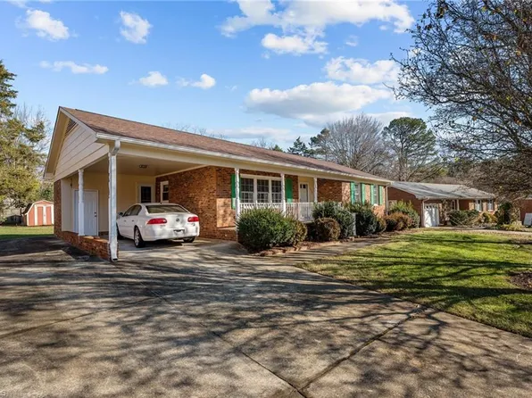 920 Essex Dr, Graham, NC 27253