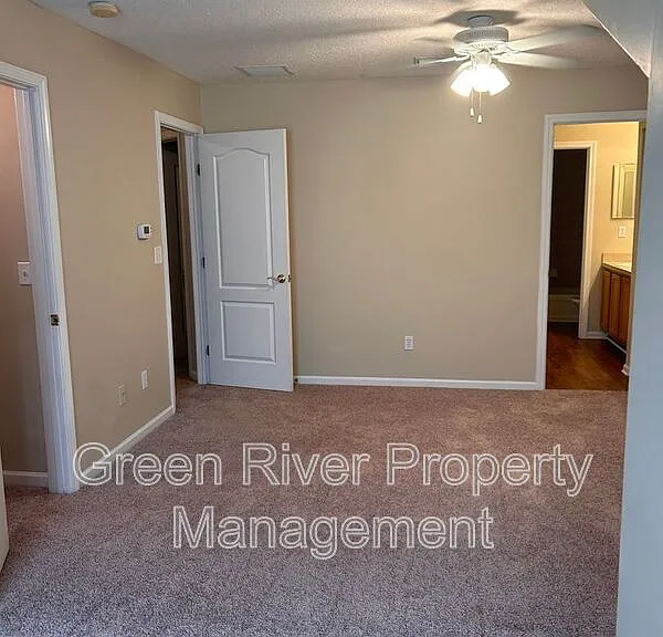 2120D Stone Creek Dr — Photo 22